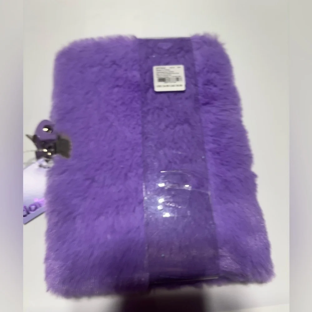 NWT Claire’s Bundle of 5 Fuzzy Journals With Lock & Key.